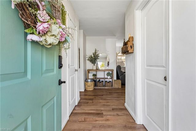 1952 Hidden Valley DR, Virginia Beach, VA 23464