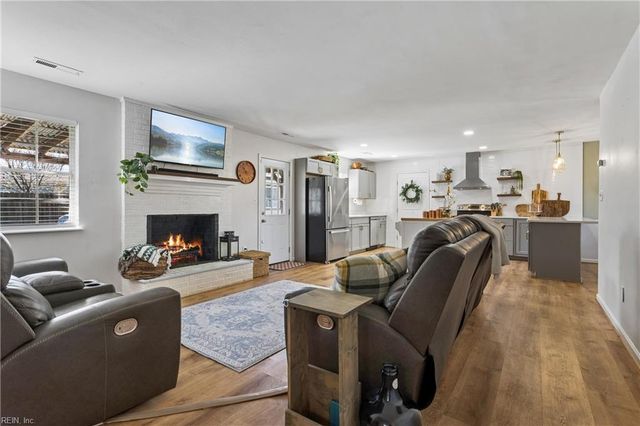 1952 Hidden Valley DR, Virginia Beach, VA 23464