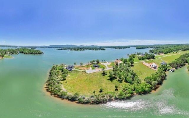 389 Hyannis, Union Hall, VA 24176