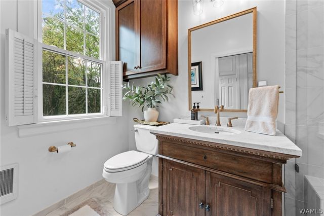 204 The Highlands, Tuscaloosa, AL 35404