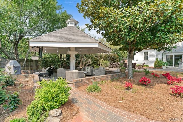 204 The Highlands, Tuscaloosa, AL 35404