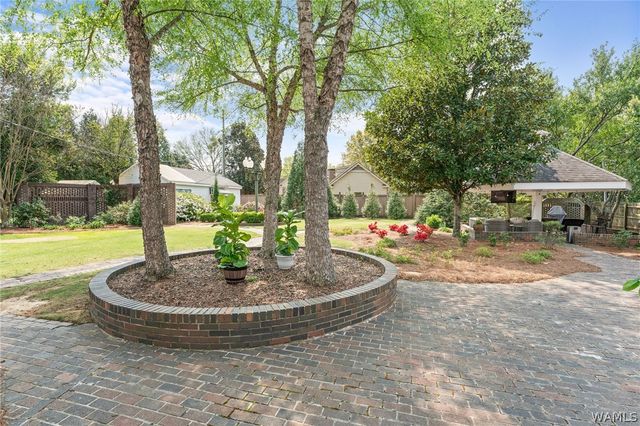 204 The Highlands, Tuscaloosa, AL 35404