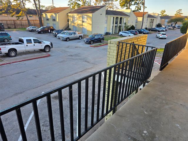 6200 W Tidwell Road 1702, Houston, TX 77092