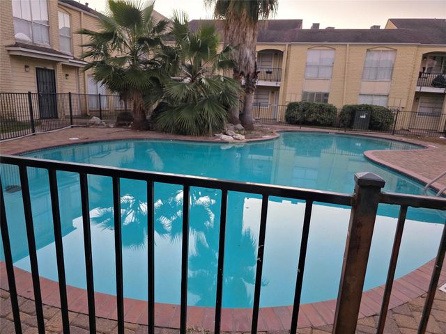 6200 W Tidwell Road 1702, Houston, TX 77092