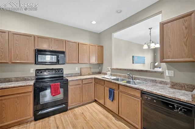 7470 Sandy Springs Point, Fountain, CO 80817