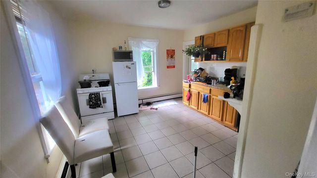 18 Grant Street, Poughkeepsie, NY 12601