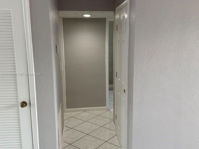 5870 NW 16th Place 4, Sunrise, FL 33313