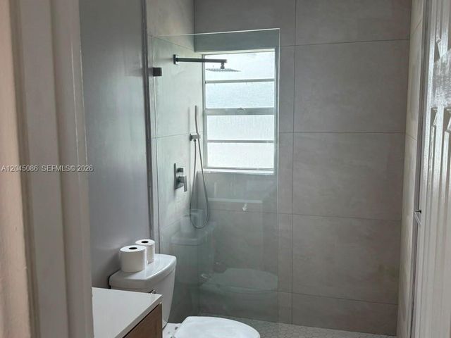 5870 NW 16th Place 4, Sunrise, FL 33313