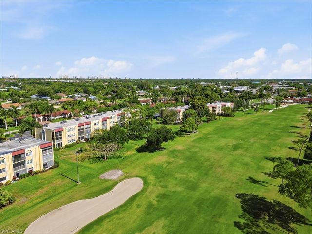 1086 Forest Lakes DR 106, Naples, FL 34105