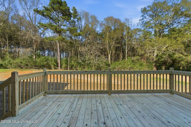 76 Meadow Breeze Road, Sumrall, MS 39482