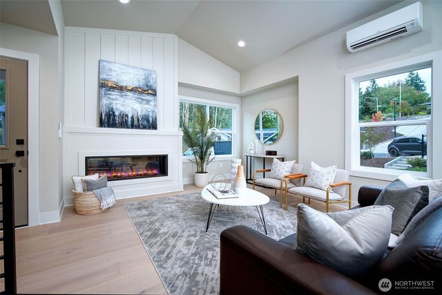 432 20th Ave, Kirkland, WA 98033