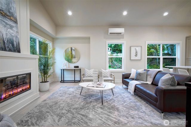 432 20th Ave, Kirkland, WA 98033