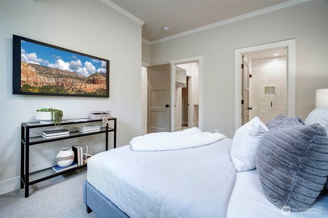 432 20th Ave, Kirkland, WA 98033