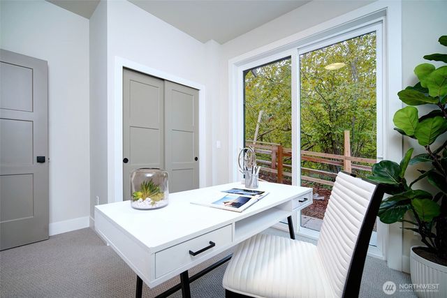 432 20th Ave, Kirkland, WA 98033