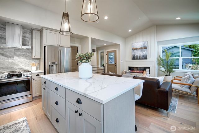 432 20th Ave, Kirkland, WA 98033