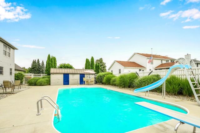 806 Lydia Drive, Warsaw, IN 46582