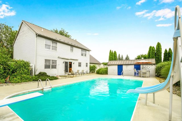 806 Lydia Drive, Warsaw, IN 46582