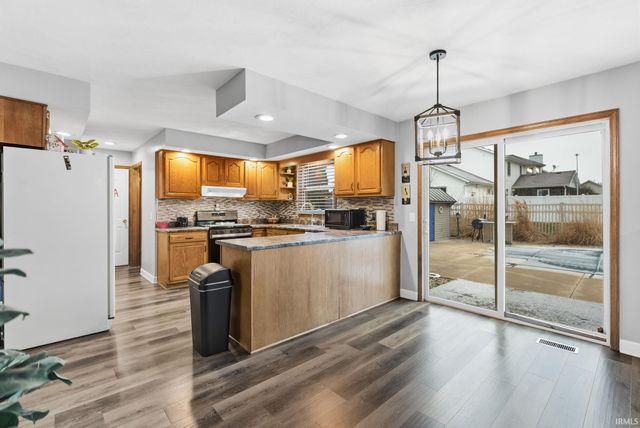 806 Lydia Drive, Warsaw, IN 46582