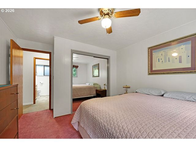 85183 CHEZEM Rd, Eugene, OR 97405