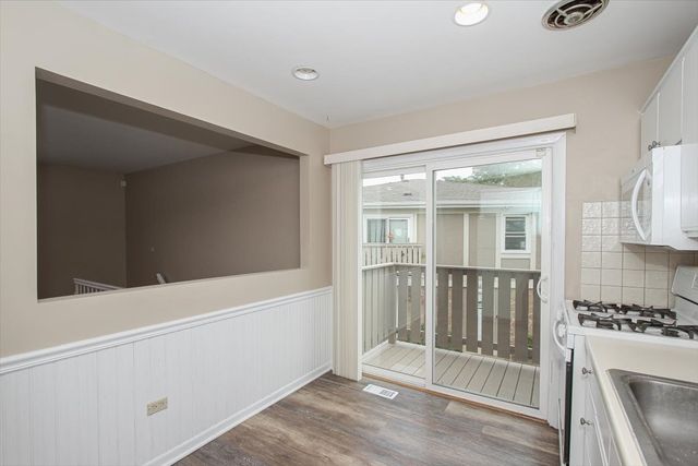 1063 HAMPTON Harbor 1063, Schaumburg, IL 60193