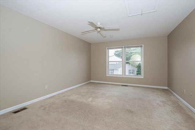 1063 HAMPTON Harbor 1063, Schaumburg, IL 60193