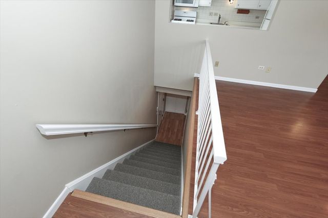 1063 HAMPTON Harbor 1063, Schaumburg, IL 60193