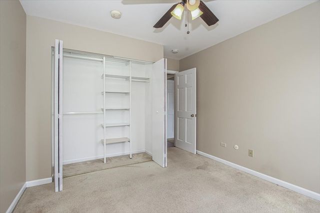 1063 HAMPTON Harbor 1063, Schaumburg, IL 60193
