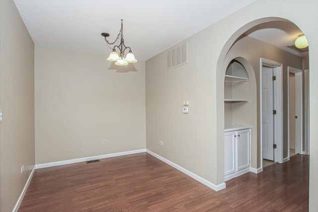 1063 HAMPTON Harbor 1063, Schaumburg, IL 60193