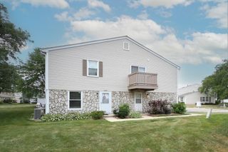 1063 HAMPTON Harbor 1063, Schaumburg, IL 60193