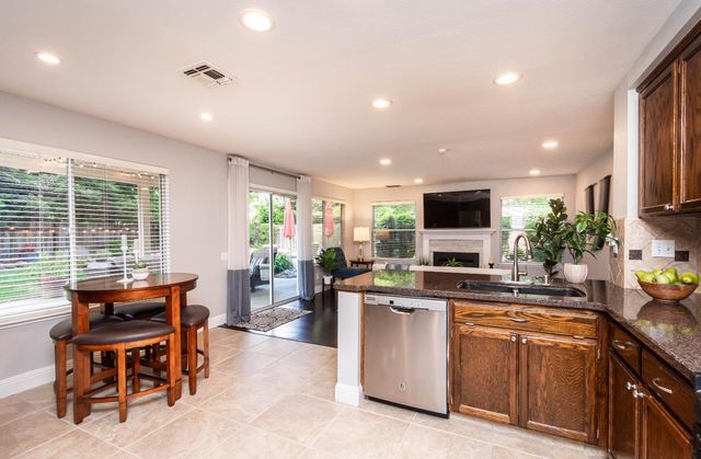 8507 Crosspointe Ct, Antelope, CA 95843