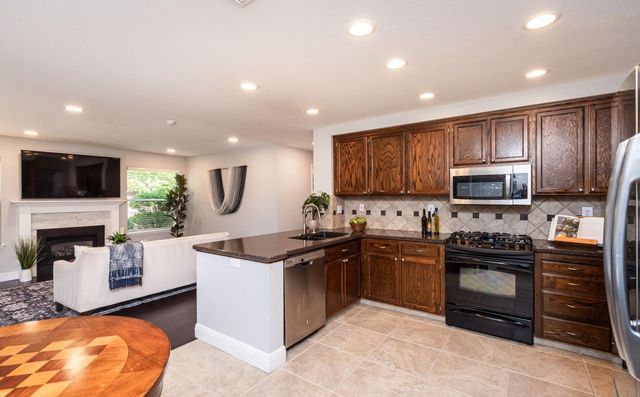 8507 Crosspointe Ct, Antelope, CA 95843