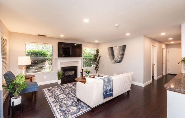 8507 Crosspointe Ct, Antelope, CA 95843