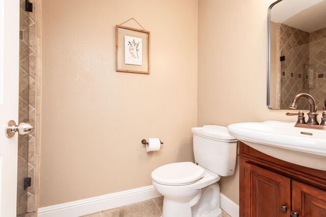 8507 Crosspointe Ct, Antelope, CA 95843