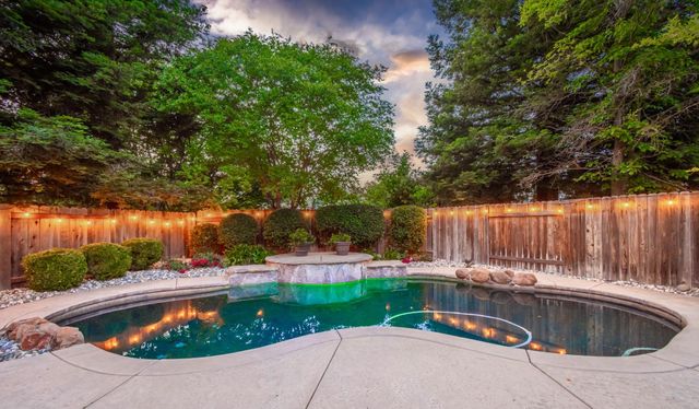 8507 Crosspointe Ct, Antelope, CA 95843