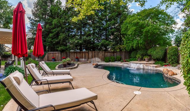 8507 Crosspointe Ct, Antelope, CA 95843