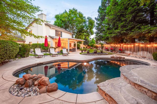 8507 Crosspointe Ct, Antelope, CA 95843