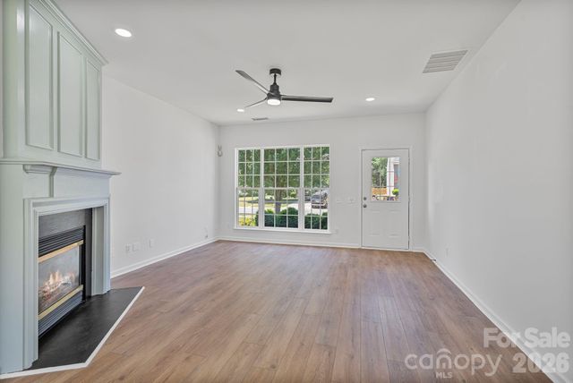 10410 Roundleaf Drive, Charlotte, NC 28213