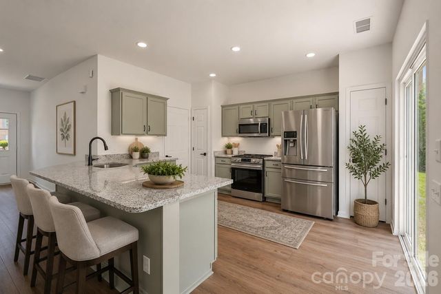 10410 Roundleaf Drive, Charlotte, NC 28213