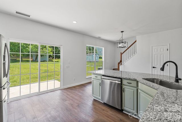 10410 Roundleaf Drive, Charlotte, NC 28213