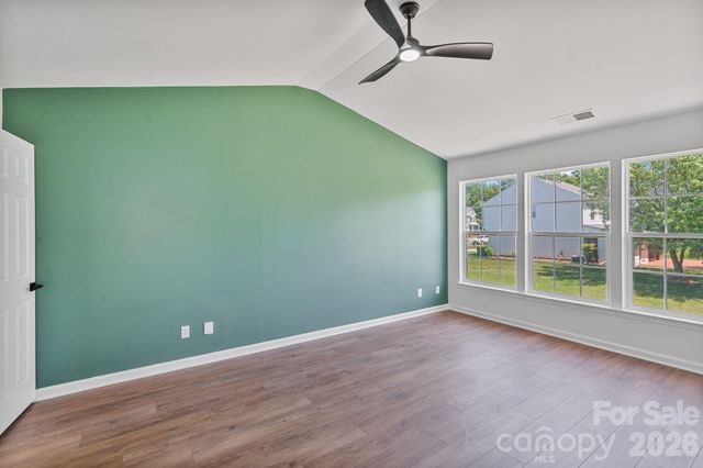 10410 Roundleaf Drive, Charlotte, NC 28213