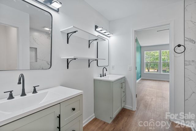 10410 Roundleaf Drive, Charlotte, NC 28213