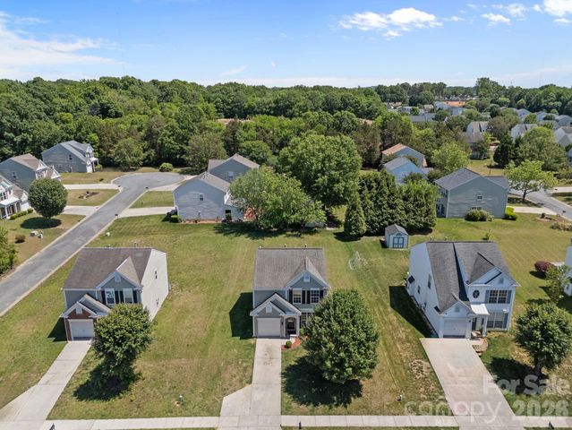 10410 Roundleaf Drive, Charlotte, NC 28213