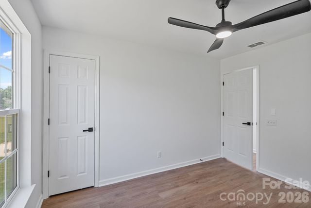 10410 Roundleaf Drive, Charlotte, NC 28213