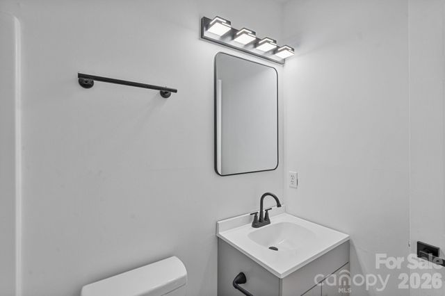 10410 Roundleaf Drive, Charlotte, NC 28213
