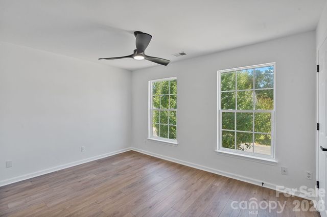 10410 Roundleaf Drive, Charlotte, NC 28213