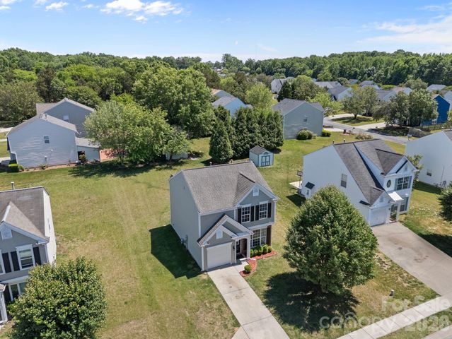 10410 Roundleaf Drive, Charlotte, NC 28213