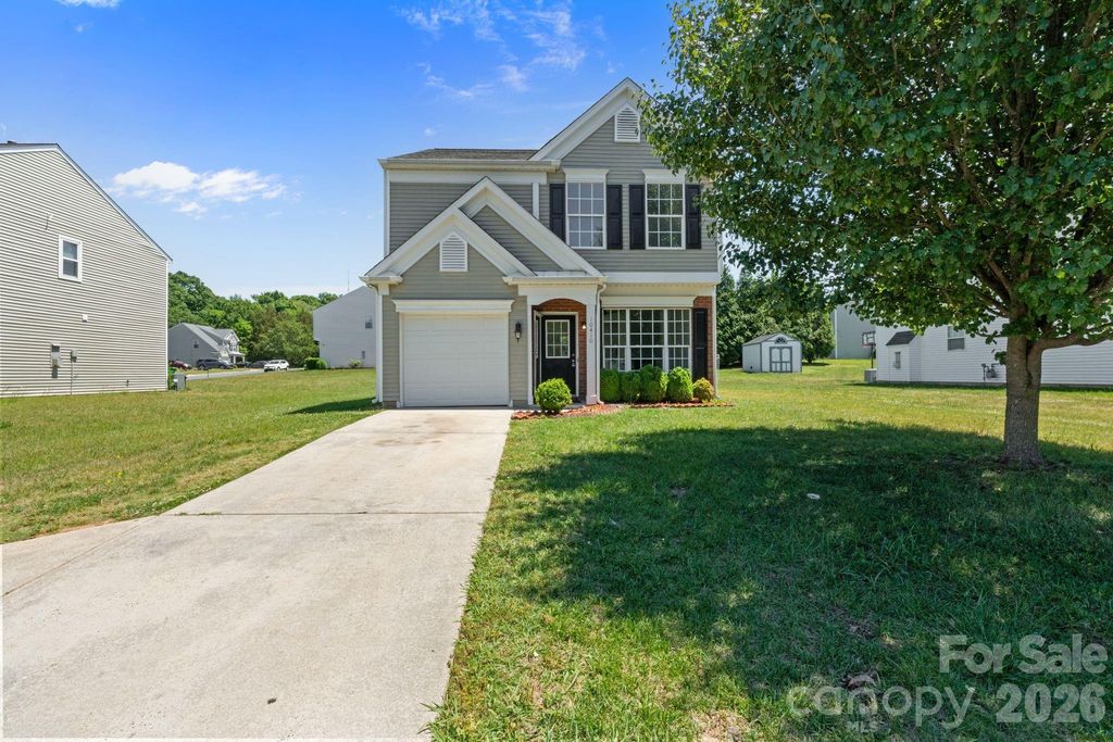 10410 Roundleaf Drive, Charlotte, NC 28213