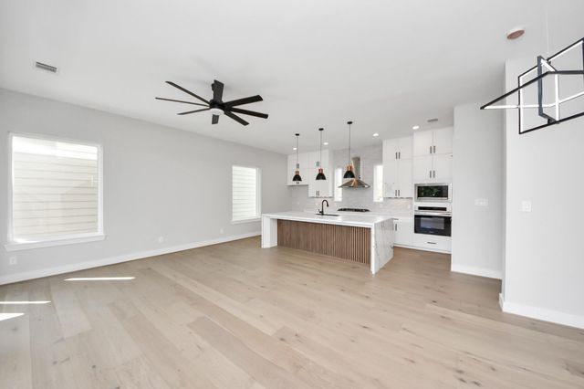 322 E 35 Th Street, Houston, TX 77018