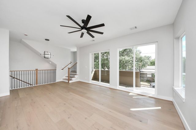 322 E 35 Th Street, Houston, TX 77018