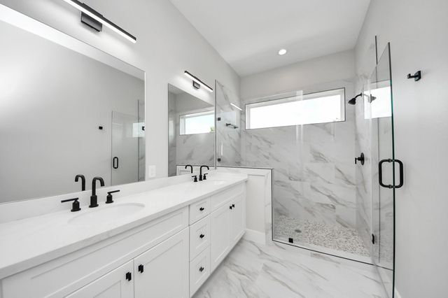 322 E 35 Th Street, Houston, TX 77018